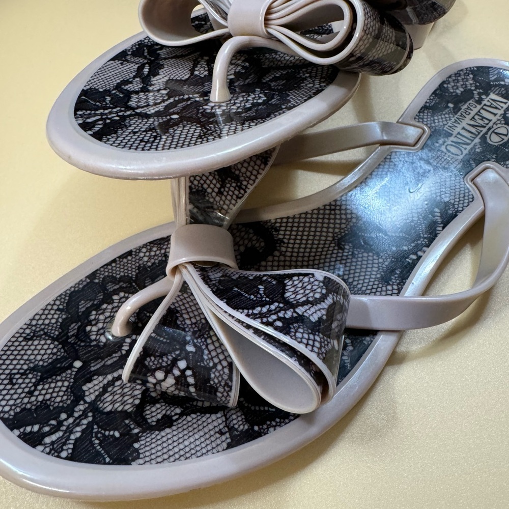 Valentino Slides Size38 - image 2